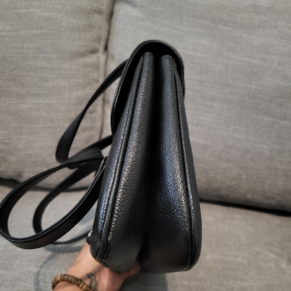 Emanuel Ungaro Paris Shoulder Bag, EUC - Picture 13 of 16